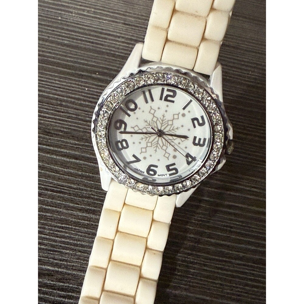Geneva Platinum Snowflake Watch Women Christmas Silicone Band- New Battery